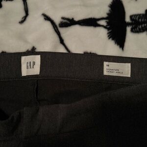 Gap Capri slacks, skinny fit, size 16, gray, stretchy, like new